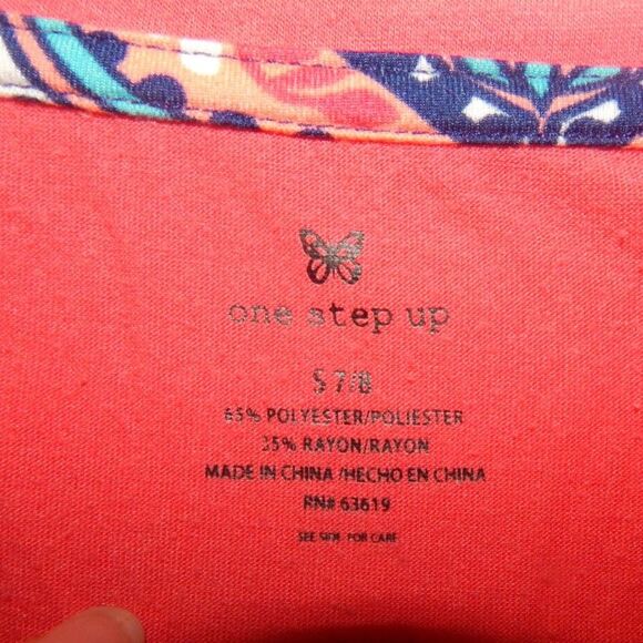 ONE STEP UP girls small 7/8 solid coral red pink 3/4 sleeve abstract hem blouse - Picture 4 of 6